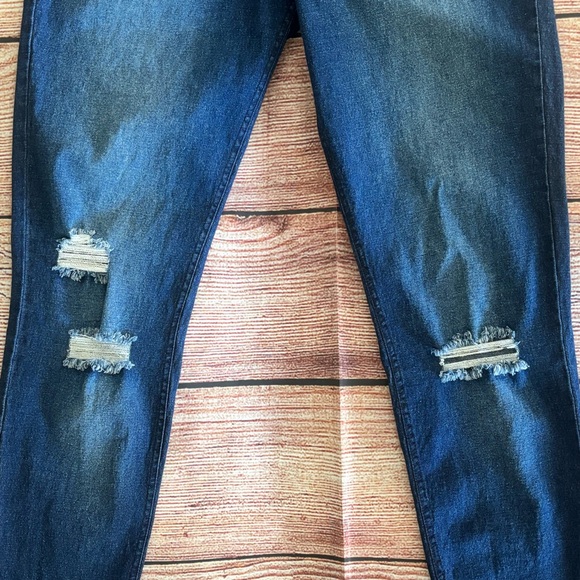 HUE • Ripped Knee Ink Wash Denim Leggings - Size M - Picture 4 of 16
